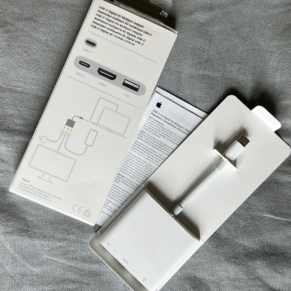 Apple USB-C Digital AV Multiport Adapter, Opened Box - Picture 6 of 6